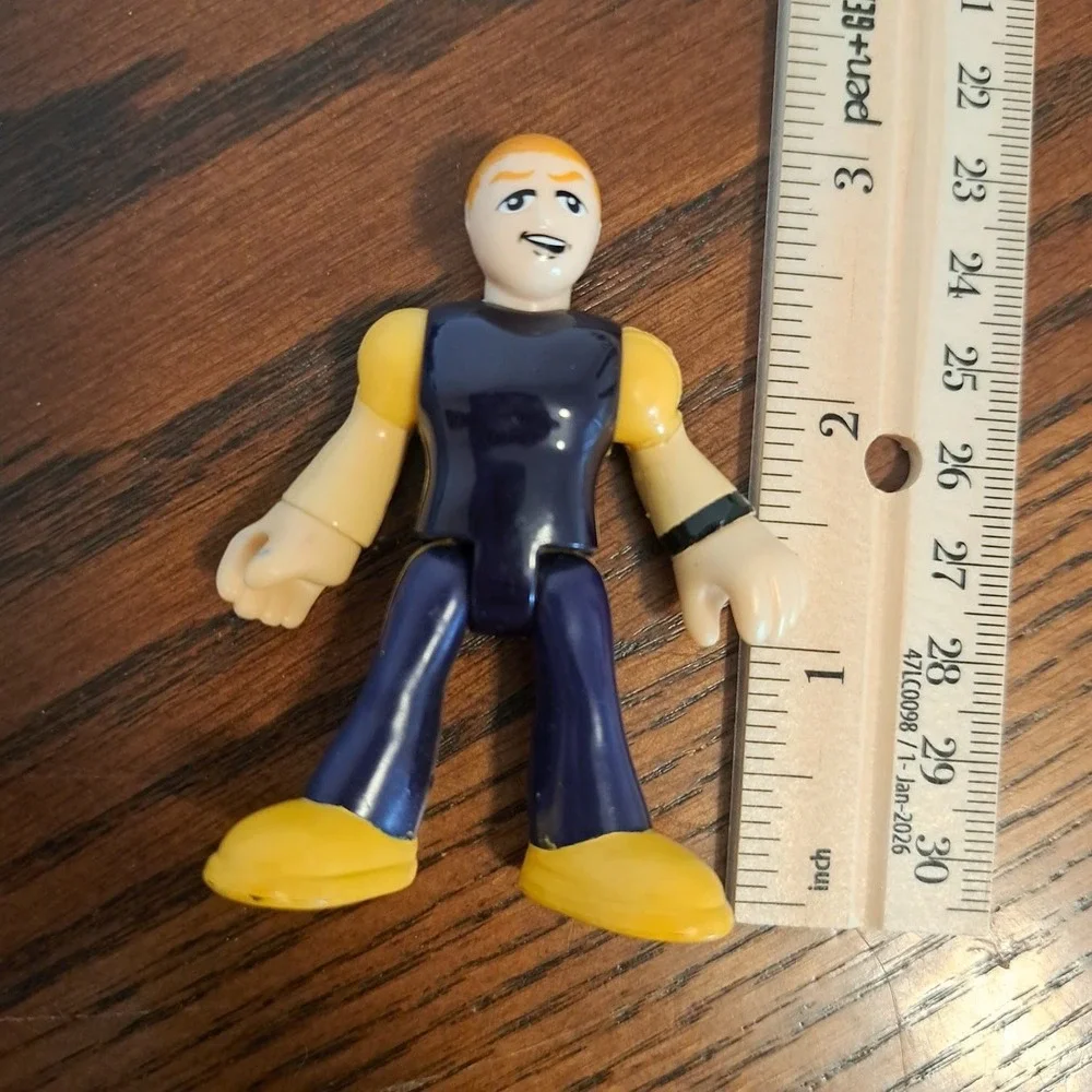 Fisher Price Imaginext Blonde Male Action Figure Blue Yellow Sporty Outfit 2.75